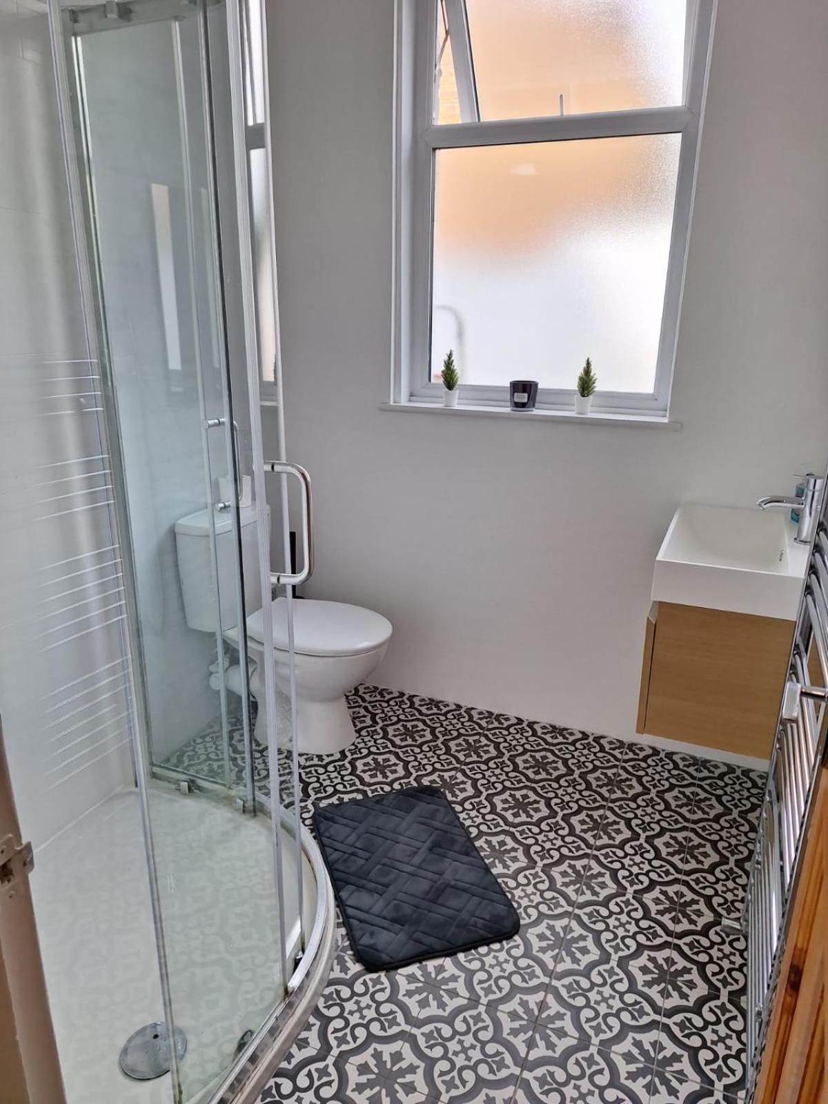 Modern Ground Floor Flat - 15 Min To Central London公寓 外观 照片